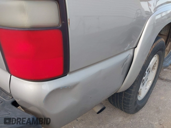 2005 Chevrolet Suburban LS with VIN 3GNEC16Z85G157682, listed as a IAAI auction lot 41508025 with 257,001 mi miles and . Bid and sale history available at DreamBid. Image 6.