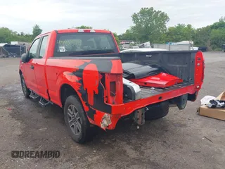 2018 Ford F-150 XL z VIN 1FTEX1EB2JFE14994, wystawiony jako IAAI lot #42209524 z przebiegiem 88 285 mil mil oraz . Historia ofert i sprzedaży dostępna na DreamBid. Obrazek 6.