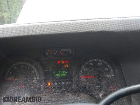2010 Ford Econoline Cargo Commercial z VIN 1FTNE2EW5ADA39869, wystawiony jako IAAI lot #42501644 z przebiegiem 206 846 mil mil oraz . Historia ofert i sprzedaży dostępna na DreamBid. Obrazek 7.