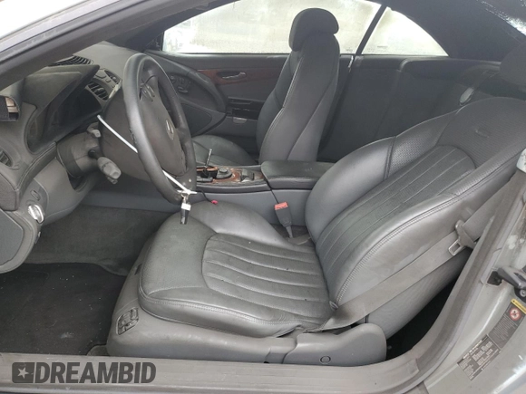 2004 Mercedes-Benz SL 55/63 AMG z VIN WDBSK74F04F066947, wystawiony jako Copart lot #81476904 z przebiegiem Nie podano mil oraz Szkoda całkowita • Salvage title. Historia ofert i sprzedaży dostępna na DreamBid. Obrazek 7.