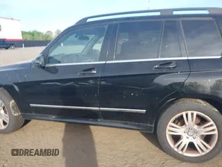 2013 Mercedes-Benz GLK 350 with VIN WDCGG8JB9DG152326, listed as a IAAI auction lot 42091824 with 175,017 mi miles and . Bid and sale history available at carsss.com. Image 14.