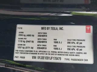 2018 Tesla Model 3 Long Range Battery z VIN 5YJ3E1EB1JF170479, wystawiony jako IAAI lot #42290687 z przebiegiem 69 495 mil mil oraz . Historia ofert i sprzedaży dostępna na DreamBid. Obrazek 9.