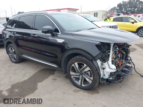 2024 Kia Sorento SX Prestige with VIN KNDRKDLGXR5247947, listed as a IAAI auction lot 42477877 with 39,120 mi miles and . Bid and sale history available at DreamBid. Image 1.