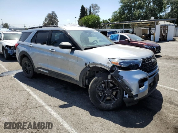 2020 Ford Explorer XLT z VIN 1FMSK8DH4LGB31585, wystawiony jako Copart lot #56982185 z przebiegiem 36 117 mil mil oraz Szkoda całkowita • Salvage title. Historia ofert i sprzedaży dostępna na DreamBid. Obrazek 4.