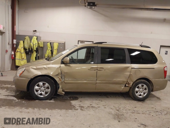 2009 Kia Sedona LX with VIN KNDMB233996314804, listed as a IAAI auction lot 42014187 with 220,693 mi miles and . Bid and sale history available at DreamBid. Image 14.