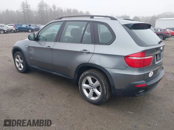 2008 BMW X5 3.0si with VIN 5UXFE43588L034447, listed as a IAAI auction lot 41892520 with 133,615 mi miles. Bid and sale history available at carsss.com. Image 3.