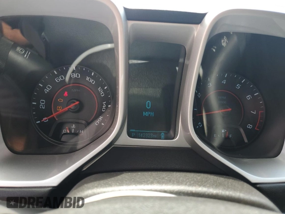 2012 Chevrolet Camaro 2LS z VIN 2G1FA1E35C9142332, wystawiony jako Copart lot #55449195 z przebiegiem 142 323 mil mil oraz Szkoda całkowita • Salvage title. Historia ofert i sprzedaży dostępna na DreamBid. Obrazek 9.