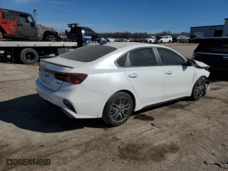 2023 Kia Forte GT-Line with VIN 3KPF54ADXPE563532, listed as a Copart auction lot 45976695 with 29,005 mi miles and Salvage Title. Bid and sale history available at carsss.com. Image 3.