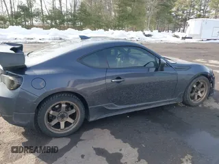 2014 Subaru BRZ Limited with VIN JF1ZCAC19E9600775, listed as a IAAI auction lot 41645509 with 1 mi miles. Bid and sale history available at carsss.com. Image 13.