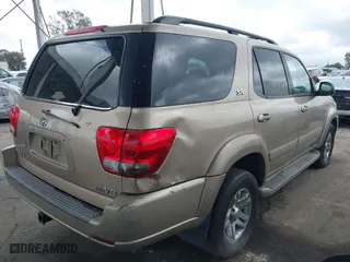 2005 Toyota Sequoia SR5 with VIN 5TDZT34AX5S246092, listed as a IAAI auction lot 41933254 with 244,865 mi miles. Bid and sale history available at carsss.com. Image 4.