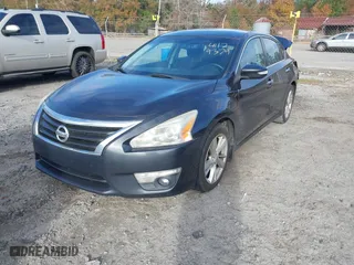 2014 Nissan Altima 2.5 with VIN 1N4AL3AP9EC137748, listed as a IAAI auction lot 41129379 with 201,176 mi miles. Bid and sale history available at carsss.com. Image 17.