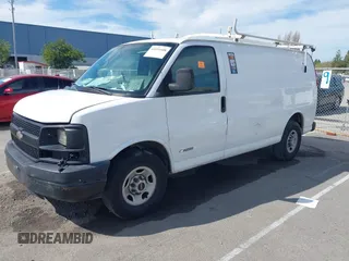 2005 Chevrolet Express Cargo z VIN 1GCGG25VX51236876, wystawiony jako IAAI lot #41691608 z przebiegiem 143 851 mil mil oraz . Historia ofert i sprzedaży dostępna na DreamBid. Obrazek 2.