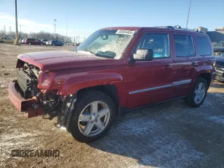 2010 Jeep Patriot Limited with VIN 1J4NF4GB6AD555607, listed as a Copart auction lot 82684464 with 83,915 mi miles and Salvage Title. Bid and sale history available at carsss.com. Image 1.
