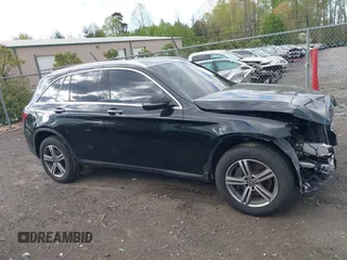 2022 Mercedes-Benz GLC 300 z VIN W1N0G8EB7NV337921, wystawiony jako IAAI lot #42037420 z przebiegiem 56 315 mil mil oraz . Historia ofert i sprzedaży dostępna na DreamBid. Obrazek 14.