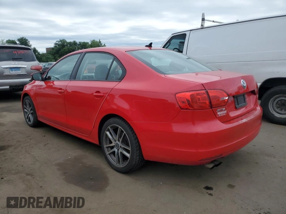 2014 Volkswagen Jetta SE z VIN 3VWD17AJ0EM262441, wystawiony jako Copart lot #62238255 z przebiegiem 140 594 mil mil oraz Czysty tytuł • Clean title. Historia ofert i sprzedaży dostępna na DreamBid. Obrazek 2.