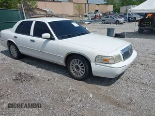 2008 Mercury Grand Marquis LS z VIN 2MEFM75V58X638347, wystawiony jako IAAI lot #42149058 z przebiegiem 115 460 mil mil oraz . Historia ofert i sprzedaży dostępna na DreamBid. Obrazek 1.