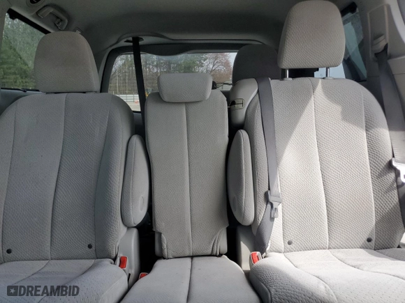 2011 Toyota Sienna LE AAS with VIN 5TDKK3DC2BS094858, listed as a Copart auction lot 48980175 with 288,700 mi miles and Clean Title. Bid and sale history available at carsss.com. Image 10.