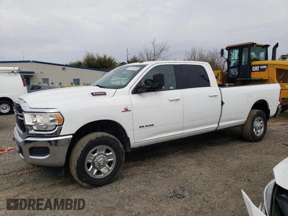 2022 Ram 3500 SLT with VIN 3C63R3HL0NG104470, listed as a Copart auction lot 49731435 with 51,996 mi miles and Salvage Title. Bid and sale history available at carsss.com. Image 1.