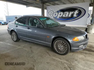 2001 BMW 3 Series 330i with VIN WBAAV534X1JS94212, listed as a Copart auction lot 53376255 with 110,098 mi miles and Clean Title. Bid and sale history available at carsss.com. Image 4.