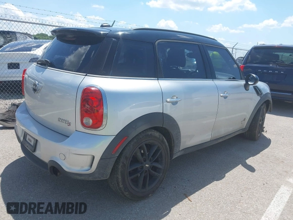 2011 MINI Countryman S with VIN WMWZC5C53BWL53641, listed as a IAAI auction lot 42547084 with 171,647 mi miles and . Bid and sale history available at DreamBid. Image 4.