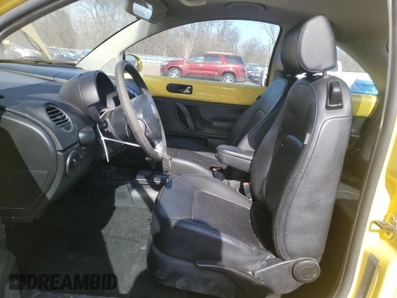 2010 Volkswagen Beetle with VIN 3VWPW3AGXAM018270, listed as a Copart auction lot 48706185 with 157,896 mi miles and Clean title. Bid and sale history available at DreamBid. Image 7.