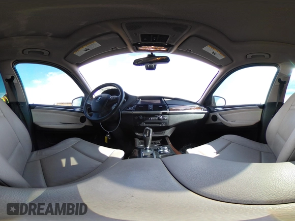 2012 BMW X5 35i с VIN 5UXZV4C5XCL749123, выставлен на аукционе IAAI как лот 41749728 с пробегом 124 193 миль миль и . История ставок и продаж доступна на DreamBid. Изображение 18.