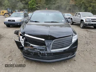 2015 Lincoln MKT with VIN 2LMHJ5NK9FBL04491, listed as a Copart auction lot 81691854 with 334,735 mi miles and Non Repairable. Bid and sale history available at DreamBid. Image 5.