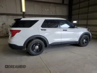 2020 Ford Police Interceptor Utility z VIN 1FM5K8AB3LGB22602, wystawiony jako Copart lot #55421965 z przebiegiem 84 875 mil mil oraz Czysty tytuł • Clean title. Historia ofert i sprzedaży dostępna na DreamBid. Obrazek 3.