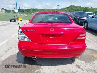 2001 Mercedes-Benz SLK 230/320 with VIN WDBKK65FX1F211044, listed as a IAAI auction lot 42210103 with 139,226 mi miles and . Bid and sale history available at DreamBid. Image 17.