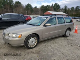 2005 Volvo V70 with VIN YV1SW640152469625, listed as a Copart auction lot 51507335 with 215,824 mi miles and Clean Title. Bid and sale history available at carsss.com. Image 1.