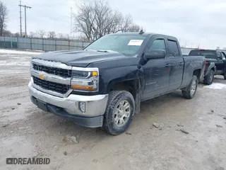 2018 Chevrolet Silverado 1500 LT with VIN 1GCVKREC3JZ323740, listed as a IAAI auction lot 41636517 with 198,422 mi miles. Bid and sale history available at carsss.com. Image 17.