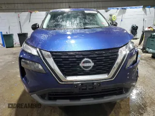 2022 Nissan Rogue S z VIN 5N1BT3AB4NC685705, wystawiony jako Copart lot #46331255 z przebiegiem 48 455 mil mil oraz Szkoda całkowita • Salvage title. Historia ofert i sprzedaży dostępna na DreamBid. Obrazek 5.