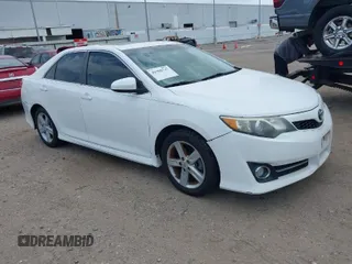 2012 Toyota Camry L with VIN 4T1BF1FK2CU503544, listed as a IAAI auction lot 41968747 with 177,961 mi miles. Bid and sale history available at carsss.com. Image 1.