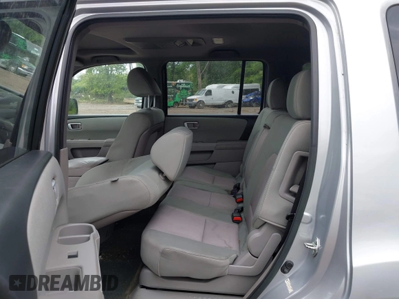 2015 Honda Pilot SE z VIN 5FNYF4H38FB053093, wystawiony jako IAAI lot #42290867 z przebiegiem 120 238 mil mil oraz . Historia ofert i sprzedaży dostępna na DreamBid. Obrazek 8.