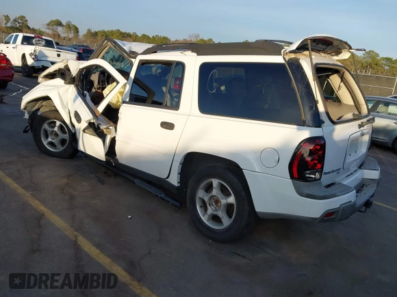 2006 Chevrolet TrailBlazer LS with VIN 1GNES16S466125398, listed as a IAAI auction lot 38466147 with Not Provided miles. Bid and sale history available at carsss.com. Image 3.