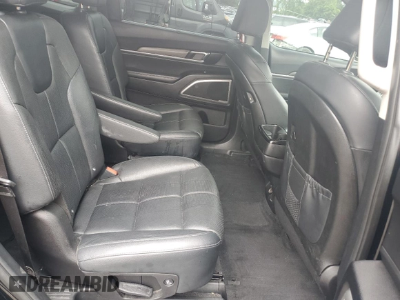 2022 Kia Telluride EX with VIN 5XYP3DHC5NG207139, listed as a Copart auction lot 60104755 with 101,632 mi miles and Salvage title. Bid and sale history available at DreamBid. Image 11.