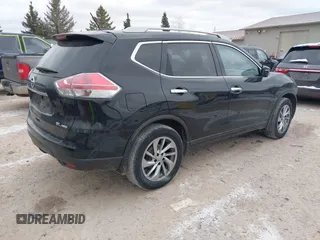 2015 Nissan Rogue SV with VIN 5N1AT2MV0FC768321, listed as a IAAI auction lot 41347423 with 138,960 mi miles. Bid and sale history available at carsss.com. Image 4.
