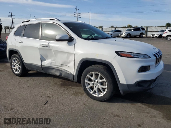 2017 Jeep Cherokee Latitude с VIN 1C4PJLCB5HW596077, выставлен на аукционе Copart как лот 54083925 с пробегом 81 209 миль миль и Списание • Salvage title. История ставок и продаж доступна на DreamBid. Изображение 4.