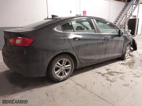 2018 Chevrolet Cruze LT with VIN 1G1BE5SM1J7183773, listed as a IAAI auction lot 41587634 with NaN miles. Bid and sale history available at carsss.com. Image 4.