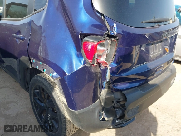2018 Jeep Renegade Latitude z VIN ZACCJABBXJPH92586, wystawiony jako IAAI lot #41698075 z przebiegiem 44 434 mil mil oraz . Historia ofert i sprzedaży dostępna na DreamBid. Obrazek 6.