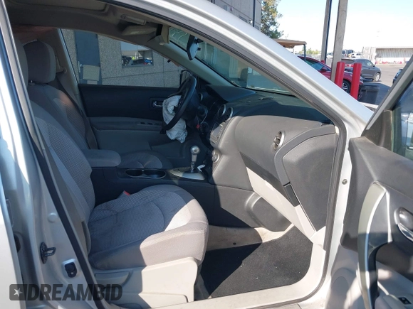 2013 Nissan Rogue SL with VIN JN8AS5MT1DW029823, listed as a IAAI auction lot 40257295 with 113,470 mi miles. Bid and sale history available at carsss.com. Image 5.