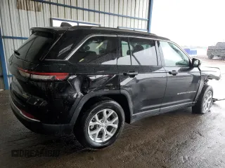 2024 Jeep Grand Cherokee Limited with VIN 1C4RJHBG4RC696595, listed as a Copart auction lot 53904275 with 32,636 mi miles and Salvage title. Bid and sale history available at DreamBid. Image 3.