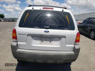 2007 Ford Escape XLS z VIN 1FMYU02Z97KC06172, wystawiony jako Copart lot #56978575 z przebiegiem 155 456 mil mil oraz Szkoda całkowita • Salvage title. Historia ofert i sprzedaży dostępna na DreamBid. Obrazek 6.