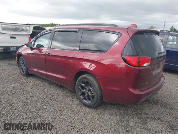 2020 Chrysler Pacifica Touring with VIN 2C4RC1FG6LR142887, listed as a IAAI auction lot 42260931 with 50,008 mi miles and . Bid and sale history available at DreamBid. Image 3.