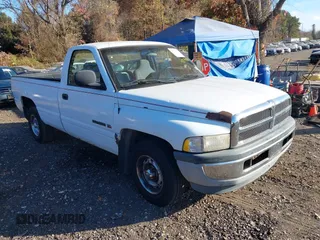 1999 Dodge 1500 z VIN 1B7HC16Y1XS306796, wystawiony jako IAAI lot #40779818 z przebiegiem 140 831 mil mil oraz . Historia ofert i sprzedaży dostępna na DreamBid. Obrazek 1.