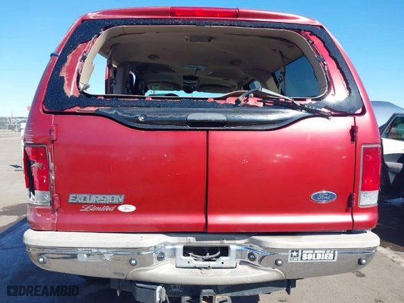2002 Ford Excursion Limited with VIN 1FMSU43FX2EB31328, listed as a IAAI auction lot 41655899 with NaN miles. Bid and sale history available at carsss.com. Image 16.