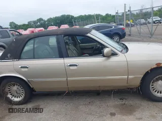 1999 Mercury Grand Marquis LS с VIN 2MEFM75W6XX630636, выставлен на аукционе IAAI как лот 42471128 с пробегом 216 223 миль миль и . История ставок и продаж доступна на DreamBid. Изображение 13.
