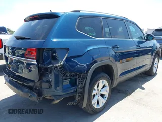 2018 Volkswagen Atlas SE with VIN 1V2LR2CAXJC558200, listed as a IAAI auction lot 42297089 with 95,366 mi miles and . Bid and sale history available at DreamBid. Image 4.