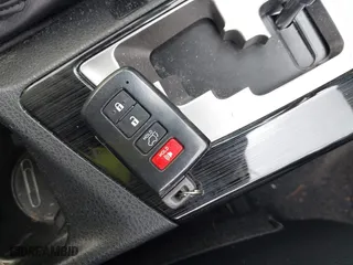 2018 Toyota RAV4 Limited with VIN JTMDFREV0JD240717, listed as a IAAI auction lot 42016016 with 37,043 mi miles. Bid and sale history available at carsss.com. Image 11.