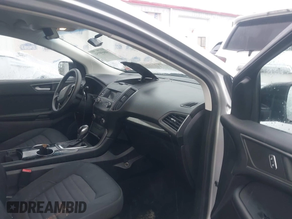 2015 Ford Edge SE z VIN 2FMTK4G84FBC18732, wystawiony jako IAAI lot #40458954 z przebiegiem 145 045 mil mil oraz . Historia ofert i sprzedaży dostępna na DreamBid. Obrazek 5.